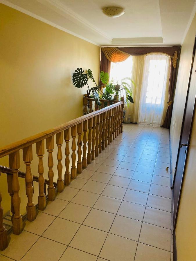 Apartments Uman Luaran gambar